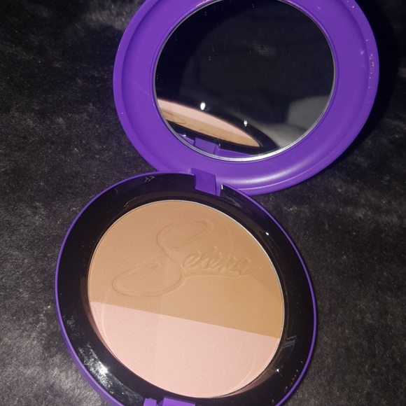 "Techno Cumbia" Blush/Powder Duo M.A.C. Selena - Picture 3 of 3